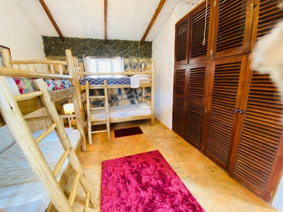 Home Onthe Nile Dorm Джинджа Екстериор снимка
